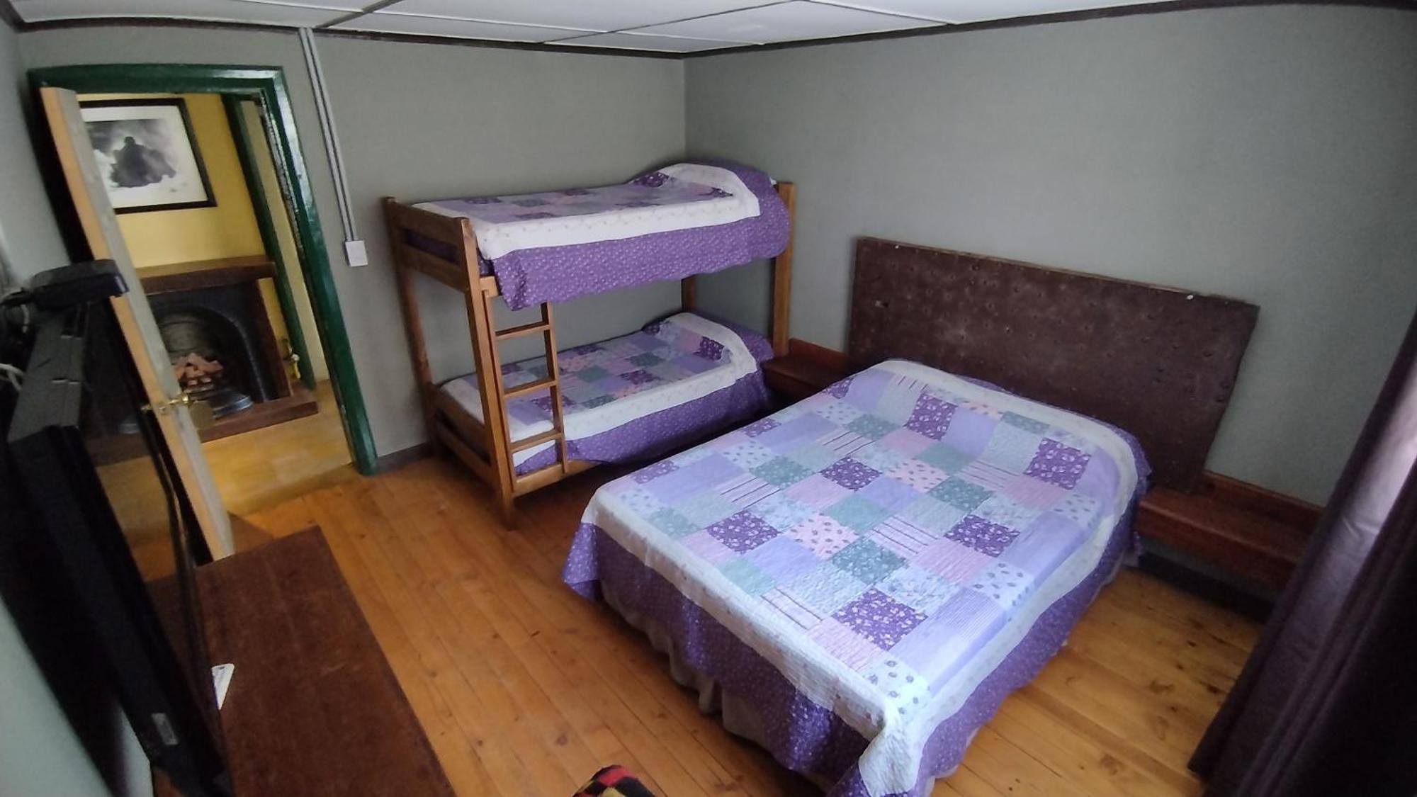 Hospedaje Lenas Del Tolosa Las Cuevas  Esterno foto