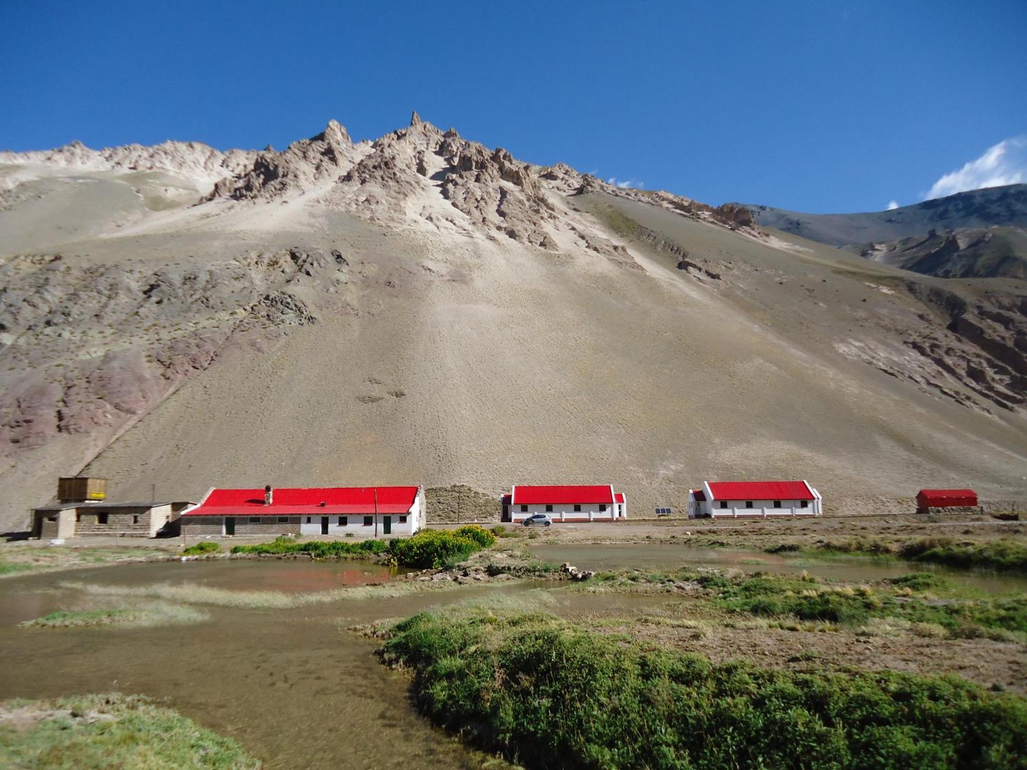 Hospedaje Lenas Del Tolosa Las Cuevas  Esterno foto